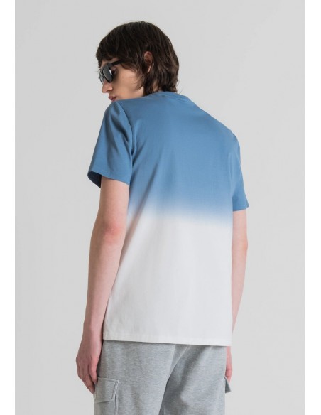 Camiseta de efecto degradado de la marca Antony Morato para hombre. Vista espalda.
