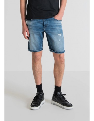 Elastic denim shorts for men from the Antony Morato brand. Cover view.