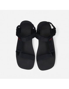 Black sandals for women with multiple straps Levi's brand. Cover view. 2