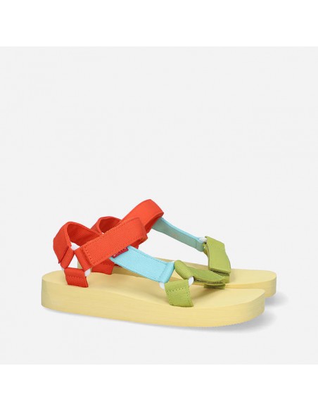 Multicolored sandals for women with multiple straps Levi's brand. General view.
