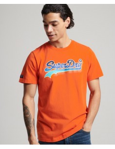 Camiseta con logotipo...