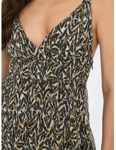 Vestido largo y ligero con... 2