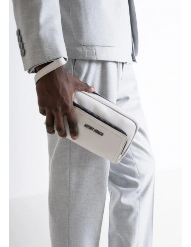 Bolso pouch de piel ecológica con...