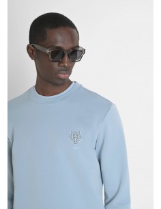 Slim fit cotton blend...