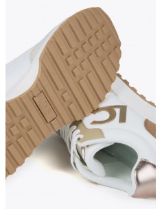 Lola Casademunt Platform... 2