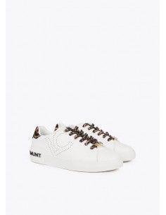 Lola Casademunt perforated... 2