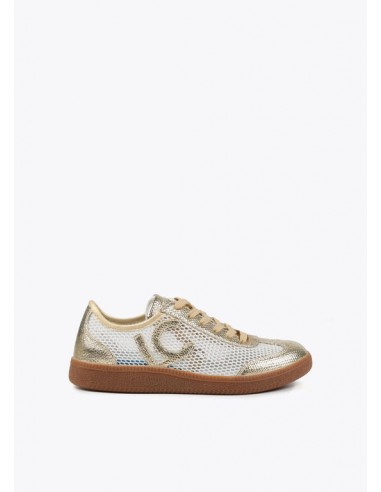 Mesh trainers with metallic details...