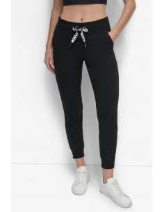 Pantalón chándal con cordón...