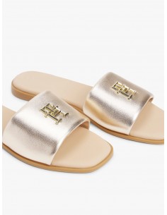 Sandalias de estilo mule en... 2