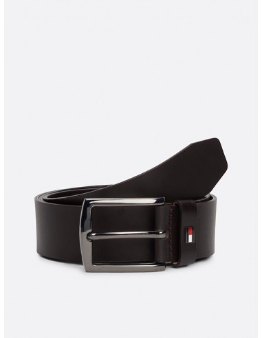 Cinturón de piel con logo esmaltado...