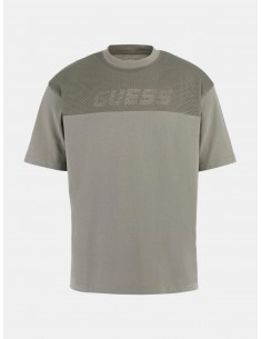 Camiseta con logotipo...