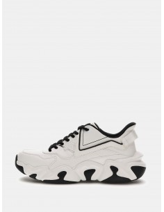 Cesi sneaker by Guess
