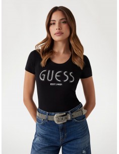 Camiseta con logotipo de...