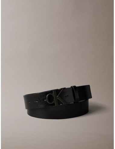 Cinturón de piel granulada con logo...