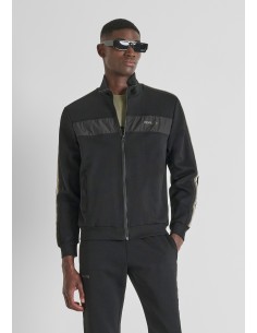 Regular fit zip-up...