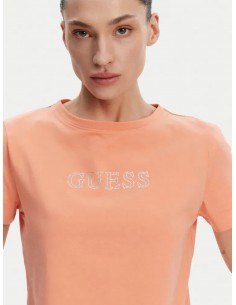 Camiseta con logotipo...