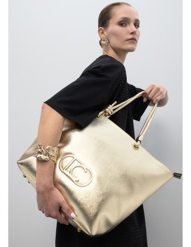 Lola Casademunt Gold Deconstructed...