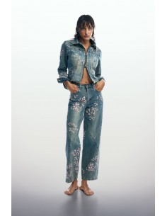 Pantalón vaquero bordados... 2
