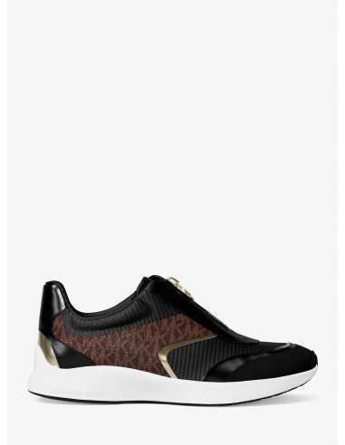 Zapatillas Thea de varios materiales...